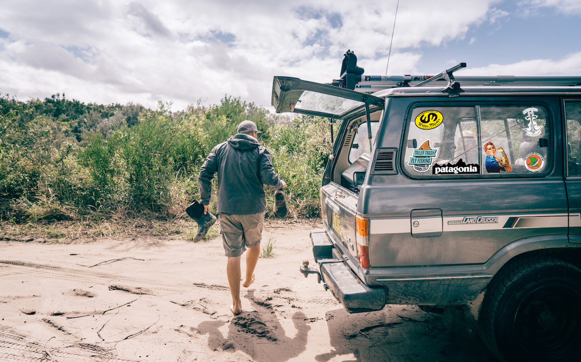 fly_fishing_decal_truck